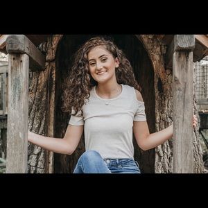 Meet your Posher, Izzy